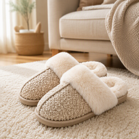 Pantoufles mules croisées en peluche bouclée couleur avoine avec mousse à mémoire de forme pour femme
