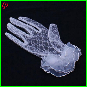 Ensemble de gants de mariée avec jarretière « Bride To Be » LPP4033, accessoires pour fête de mariage - Product Image 5
