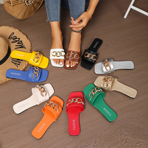 2026 Sommer Quadratische Zehenpartie Flache Slide-Sandalen für Damen – Atmungsaktive, Bequeme Outdoor-Mode mit Metallschnalle und Kette, Trendig - Product Image 1