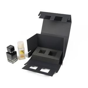 Boîte pliante pour parfum solide avec logo personnalisé, en matériau recyclé, dotée d'un revêtement intérieur en éponge et d'un insert en EVA spécialement conçu - Product Image 2