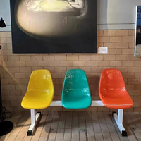 Banc d'attente double avec plateau de rangement central, chaise d'attente publique en plastique rigide, structure de réception en métal robuste