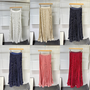 Jupe plissée mi-longue classique à pois, style français, polyvalente, taille haute, coupe trapèze, pour la vente en gros en boutique - Product Image 4