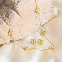 Damen-Schmuckset: Halskette, Armband und Ohrringe aus Edelstahl mit Zirkonia und Glücksklee-Motiv