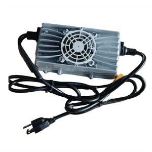 Chargeur de batterie au lithium pour scooter électrique Ebike 72V 5A Entrée 110V 220V Sortie 72V 84V avec connecteur XT90 HXL7205PNS - Product Image 3