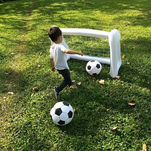 But de football gonflable avec filet 125x45x75cm en PVC, pliable, équipement de sport extérieur pour parents et enfants - Product Image 2