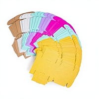 Boîtes en carton ondulé rectangulaires extra-résistantes personnalisées pour l'emballage de vêtements, de chaussettes, de fourrures et d'aliments avec protection UV