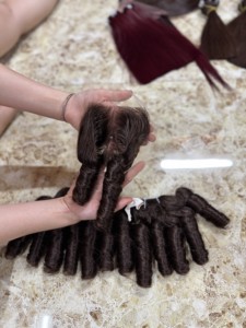 Cheveux humains vietnamiens 100% vierges bruts, cuticules alignées, mèches de cheveux naturelles, extrémités épaisses pour la vente en gros - Product Image 3