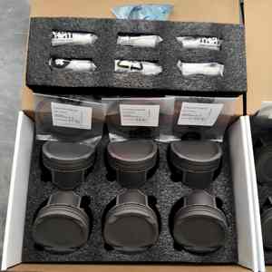 Per aggiornamenti motore M50B25: Nuove bielle e pistoni in lega forgiata STD 84mm CR 10.2:1 rivestiti, 6 pezzi con fasce e perni - Product Image 1