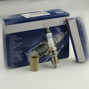 Bougies d'allumage en alliage de nickel Pièces automobiles Fr7DC+8 Bougie d'allumage Suzuki pour <span class=keywords><strong>voiture</strong></span> - Product Image 2