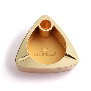 Cenicero Triangular de Aleación de Zinc para Hotel, Kit de Accesorios para Fumar con Logotipo Grabado Personalizado, Venta al por Mayor de Souvenirs - Product Image 1