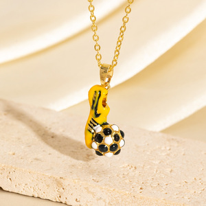 สร้อยคอจี้รูปฟุต<span class=keywords><strong>บอล</strong></span>สำหรับผู้หญิง ดีไซน์สปอร์ต ประดับเพชรซิร์คอน ชุบทอง 18K วัสดุทองแดง เหมาะสำหรับแฟนฟุตบอล สวมใส่ได้ทุกวัน - Product Image 2