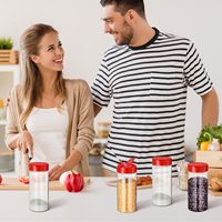Bocaux à épices en plastique de 150ml avec bouchon Bouteille à épices ronde en plastique de 200ml avec couvercles de secoueur Conteneur de stockage de poudre pour le stockage du sel