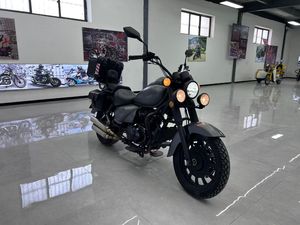 Motocyclettes d'occasion Baodiao Rebel Cruiser 200cc, moto vintage, style cruiser américain, robustesse vintage - Product Image 1