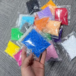 Juego de Cuentas de Resina para Manualidades con 24 Colores de Cuentas Termofusibles, Ideal para Proyectos de Arte Creativo y Decoración del Hogar - Product Image 5