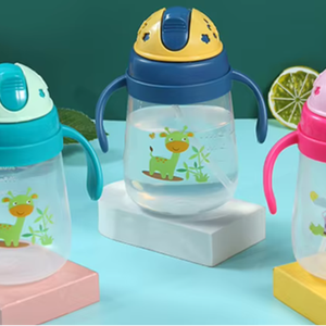 Bicchiere d'Acqua in Plastica da 400ml di Alta Qualità e Durevole, <span class=keywords><strong>Tazza</strong></span> Assorbente per Bambini, Vendita all'Ingrosso - Product Image 1