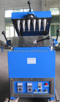 Machine automatique de fabrication de cornets à gaufres pour le moulage de cornets à gaufres et de cornets à glace avec base plate et équipement de production de cornets épais