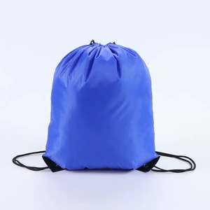 Sac à cordon léger en polyester, sac de sport, sac à dos de gym avec coins renforcés, 6 couleurs, logo personnalisé - Product Image 4