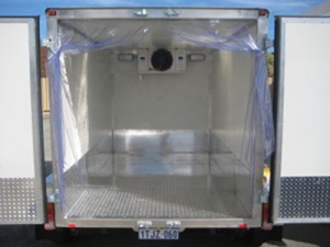 Remorque de chambre froide de congélateur mobile isolé PUR de revêtement PPGL de 8 pieds SUV ou remorques de remorquage de cargaison et de services publics - Product Image 3