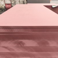 Panneau MDF ignifuge EN13501-1 Classe B, haute densité 800 kg/m, MDF E0 pour meubles de chambre et de cuisine, respectueux de l'environnement