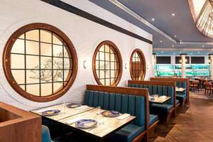 Meubles de chambre d'hôtel 5 étoiles SHIYI Le Meridien Dubaï, ensemble de chambre à coucher, cadre en bois massif, lit king-size, table et chaises de salle à manger d'hôtel - Product Image 5