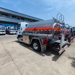 Venta directa <span class=keywords><strong>de</strong></span> fábrica, pequeños tanques <span class=keywords><strong>de</strong></span> combustible <span class=keywords><strong>de</strong></span> aluminio, <span class=keywords><strong>2</strong></span>-3 toneladas, petrolero <span class=keywords><strong>de</strong></span> repostaje, camión <span class=keywords><strong>de</strong></span> combustible <span class=keywords><strong>de</strong></span> 3000 litros - Product Image 3