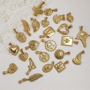 เครื่องประดับแฟชั่น Dinty Charms สุดฮิตสำหรับผู้หญิง ทำสร้อยคอแบบกำหนดเอง ชุบทองบนสแตนเลสสตีล รูปทรงเรขาคณิต ลายใบไม้และรองเท้า - Product Image 3