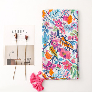 2024 nuove sciarpe in Voile di cotone con stampa floreale di fiori con nappine in cotone con stampa floreale da <span class=keywords><strong>donna</strong></span> avvolge scialli da spiaggia hijab - Product Image 3
