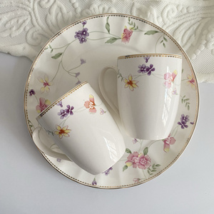 Taza de lujo con patrón floral Ditsy, borde de pintura dorada, taza de té de la tarde para el Día de la madre - Product Image 6