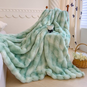Couverture en flanelle douillette et chaude en fausse fourrure de lapin, anti-acariens, utilisable quatre saisons, style européen et américain, lavage à la main, pour lit - Product Image 5