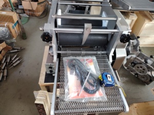 Machine industrielle électrique haute performance pour la fabrication de chapatis, rotis et tortillas, avec moteur en acier inoxydable - Product Image 5