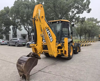 Chargeuse-pelleteuse JCB 3CX d'occasion, capacité nominale de 5 tonnes, modèle 2020, composants moteur et boîte de vitesses en bon état, 4 roues motrices, pour les exploitations agricoles