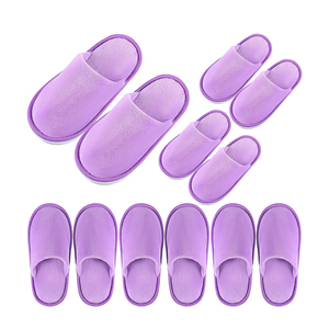 Chaussons jetables de luxe écologiques et hydratants pour adultes en polaire corail et lin avec semelle en EVA pour hôtels, voyages et spas - Product Image 1