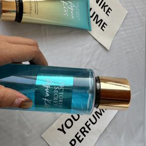 Set <span class=keywords><strong>de</strong></span> Perfume Original <span class=keywords><strong>de</strong></span> Marca al por Mayor, Aroma Fresco <span class=keywords><strong>de</strong></span> 250 ml para Mujer, Personalizado <span class=keywords><strong>Victoria</strong></span>'s <span class=keywords><strong>Secret</strong></span> Agua Kiss, Set <span class=keywords><strong>de</strong></span> Spray Corporal y Loción - Product Image 4