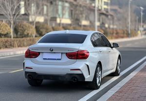 <span class=keywords><strong>BMW</strong></span> <span class=keywords><strong>Serie</strong></span> <span class=keywords><strong>1</strong></span> <span class=keywords><strong>2022</strong></span> 120M Sport Shadow <span class=keywords><strong>1</strong></span>.5T, Auto Usado para el Mercado Ruso, Pintura Original, SUV en China, Buen Estado - Product Image 5