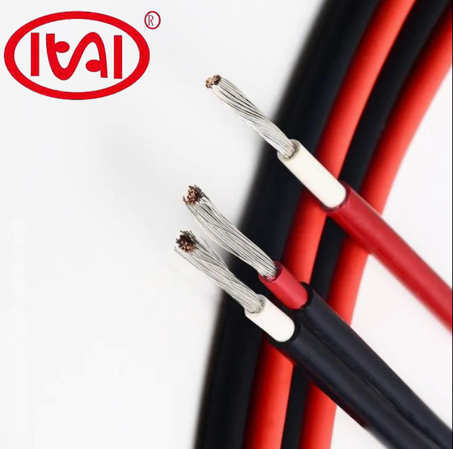 DC1.5KV UV Resistant Tinned Copper Conductor 2 PfG 1169 Standard XLPO Insulation PVC Sheath Solar Cable 1*4.0 mm 40A Rated