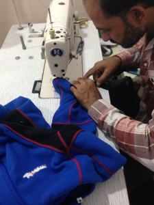 Chaqueta Impermeable, Ecológica, Antiolor, con Protección UV, Media Cremallera, Costuras en Contraste de 5 Hilos, Logotipo Personalizado, Talla Grande - Product Image 4