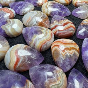 Vente en gros de pierres de guérison en cristal poli naturel mexicain (améthyste, agate) en forme de cœur, goutte d'eau et lune, pour bijoux DIY et décoration Feng Shui - Product Image 4