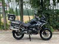 Pour moto de tourisme R1200GS Adventure Black Edition 1170cc, moteur Boxer Twin refroidi par liquide, finition noir mat d'usine