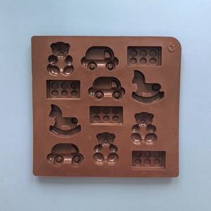 12 cavidades coche troyano oso <span class=keywords><strong>de</strong></span> peluche <span class=keywords><strong>molde</strong></span> <span class=keywords><strong>de</strong></span> <span class=keywords><strong>Chocolate</strong></span> <span class=keywords><strong>molde</strong></span> <span class=keywords><strong>de</strong></span> silicona <span class=keywords><strong>para</strong></span> dulces DIY bandeja <span class=keywords><strong>de</strong></span> bloques <span class=keywords><strong>de</strong></span> hielo bloque <span class=keywords><strong>de</strong></span> construcción <span class=keywords><strong>molde</strong></span> <span class=keywords><strong>para</strong></span> hornear galletas - Product Image 3