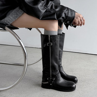 Bottes d'équitation d'hiver montantes à bout rond avec boucle décorative et fermeture éclair