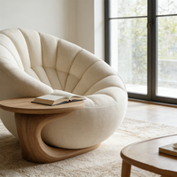 Fauteuils pivotants contemporains ronds et confortables, canapé design unique en forme de pétale avec table d'appoint intégrée, mobilier de réception pour hall d'hôtel