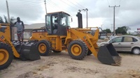 Tracteur agricole 5000 kg 5 tonnes 80 ch 4 roues motrices avec chargeur frontal 4x4 souffleuses à neige XGMA XG955H