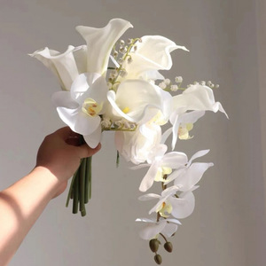 Ramo de Novia LANJO con Flores Artificiales Realistas en Forma de Gota de Agua, Hechas a Mano, para Damas de Honor - Product Image 4