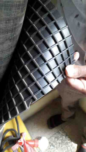 Alfombrilla de goma a cuadros 1x2 Mtr Hoja de suelo no conductora de grado industrial antideslizante - Product Image 3