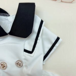 ชุดเดรสกะลาสีบางๆ สำหรับสุนัขและแมวตัวเล็ก สีขาว คอปกสีดำ เสื้อผ้าสัตว์เลี้ยงน่ารัก - Product Image 4