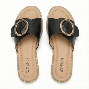 <span class=keywords><strong>Sandali</strong></span> da <span class=keywords><strong>Donna</strong></span> alla Moda con Stampa Coccodrillo <span class=keywords><strong>Neri</strong></span> con Fibbia Dorata e Strass Slip-on - Product Image 2