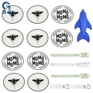 Noctilucence Tùy Chỉnh Hình Dạng Silicone Cao Su Thể Thao Túi Quần Áo Thiết Kế Nhãn Glow-in-The-Dark Sáng Tầm Nhìn Ban Đêm Chất Liệu - Product Image 3