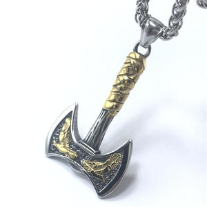 Collier Viking Nordique <span class=keywords><strong>Hache</strong></span> Mjolnir en Acier Inoxydable <span class=keywords><strong>Hache</strong></span> Double Face Loup Couple Corbeau Marteau de Thor Pendentif Bijoux <span class=keywords><strong>pour</strong></span> Hommes - Product Image 3