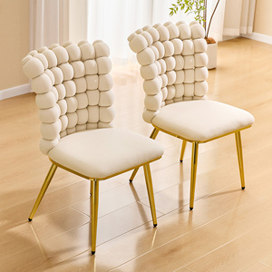 Poltrona Girevole Imbottita in Velluto Premium con Struttura in Metallo Dorato, Design Ergonomico Salvaspazio - Product Image 3
