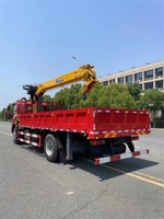 Grue polyvalente montée sur camion SQS300P avec rétraction automatique du crochet pour les projets de levage en entrepôt et en bord de route